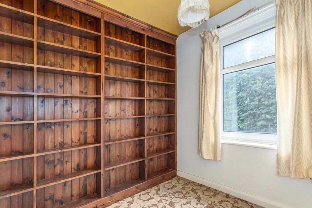 Higher Park Royd Drive